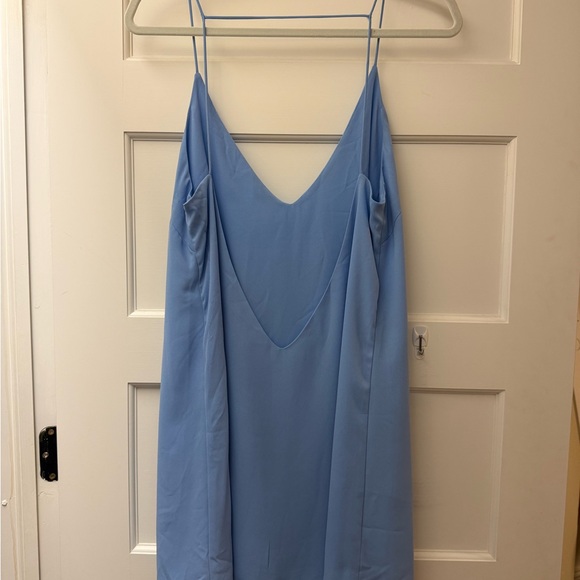 Superdown Light Blue Camisole Top - Picture 2 of 4
